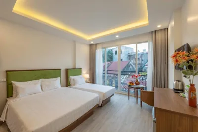 Triple Room mit Stadtblick — AMI Old Quarter Hotel